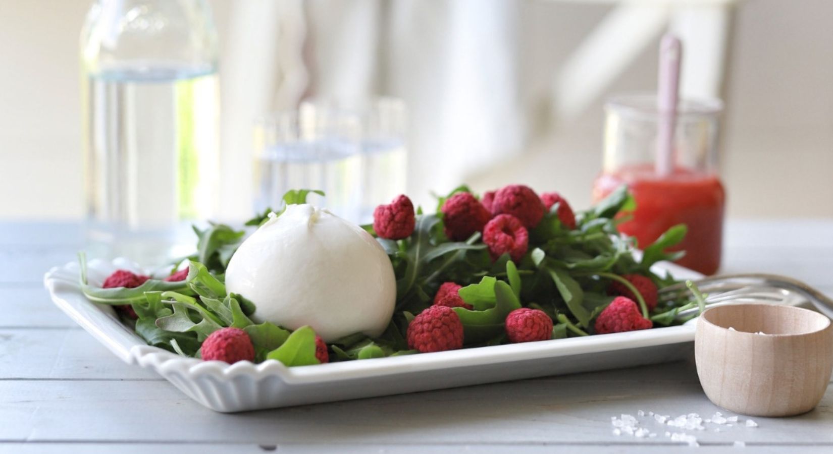 Himbeer-Burrata Rucola Salat