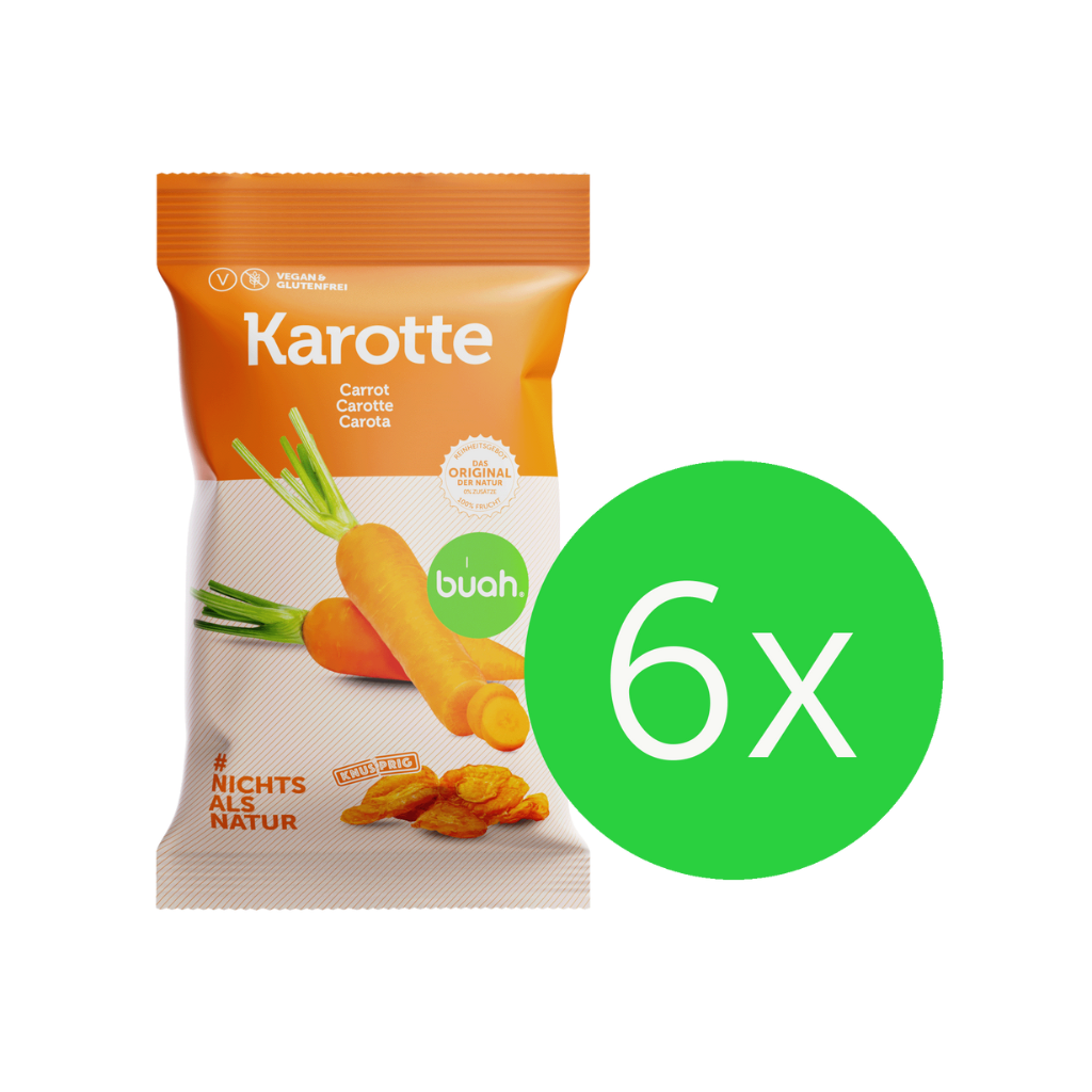 6 Packungen buah Karottenchips hintereinander aufgestellt in einer weißen Papierbox von buah